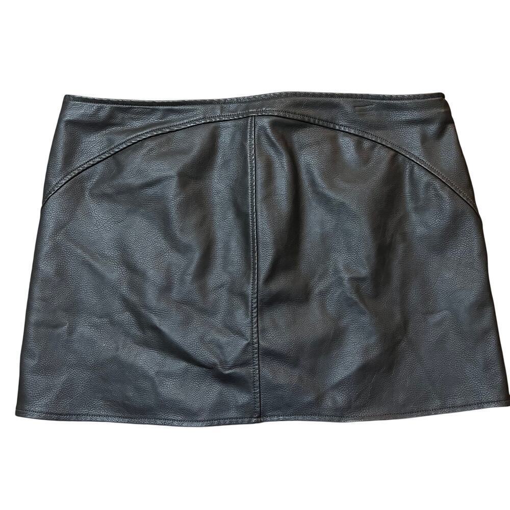 Wild Fable Dark Brown Faux Leather Mini Skirt Size Large - Picture 2 of 6